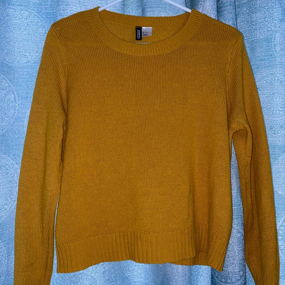 Yellow sweater
